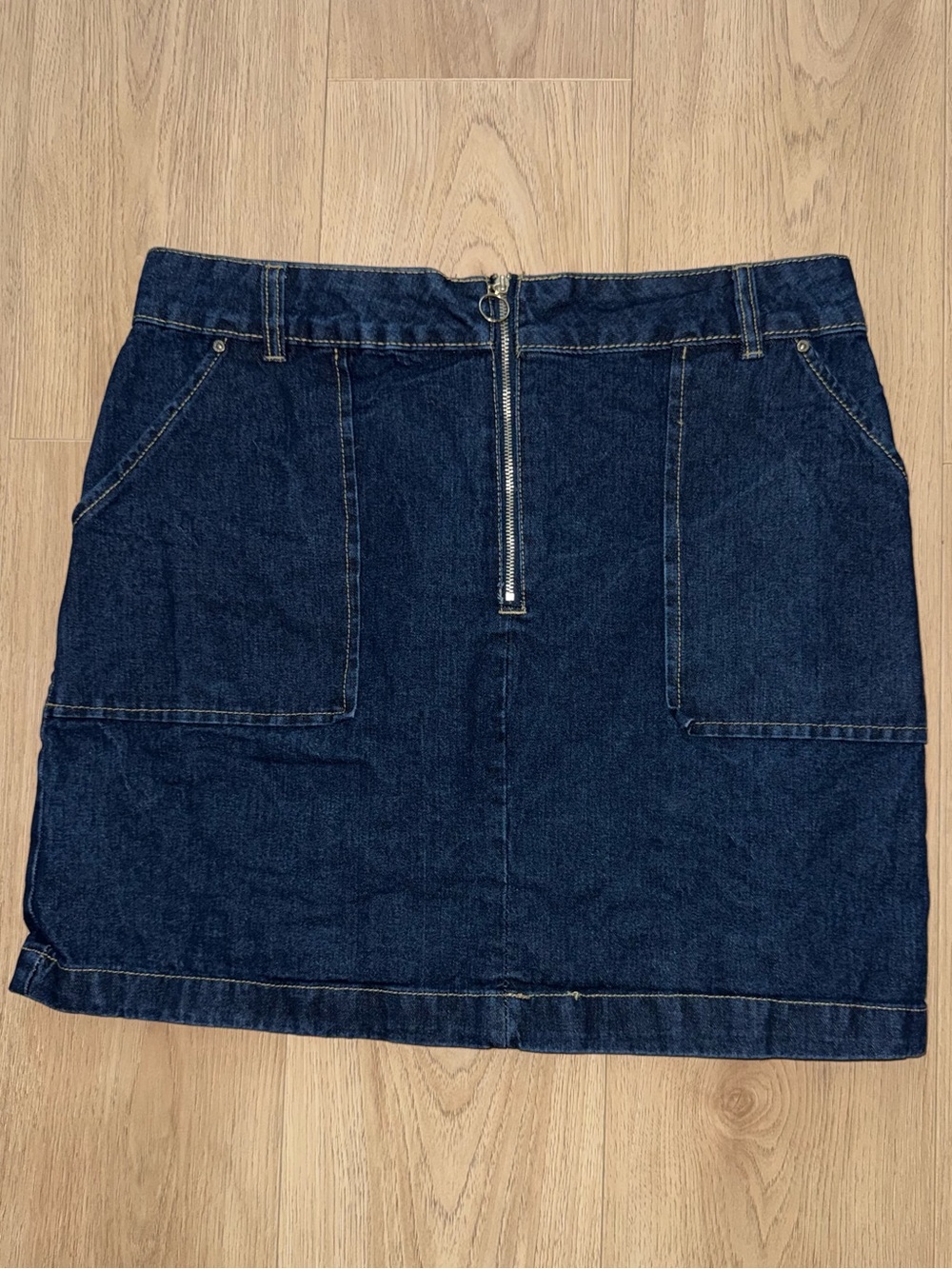 Boohoo Dark Blue Denim Mini Skirt with Front Zip‎